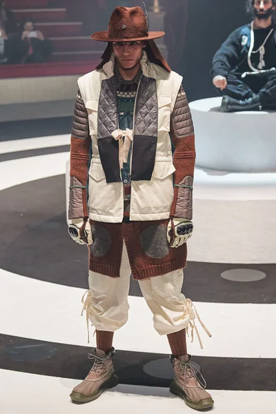 Look 29